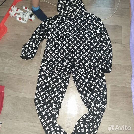 Костюм LV.обмен