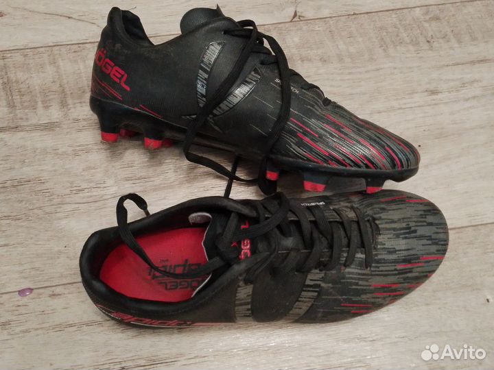 Детские футбольные бутсы 34 размер