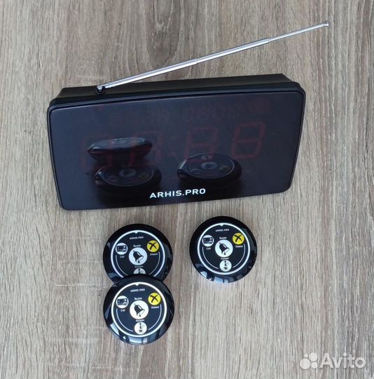 Табло вызова официанта-калянщика и кнопка вызова