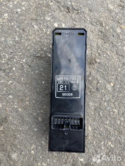 Кнопки стеклоподъемников mitsubishi pajero sport 2