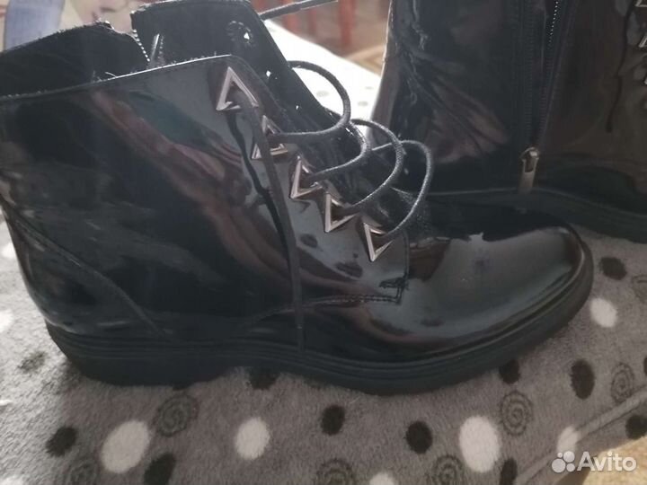 Ботинки женские 38 размера новые