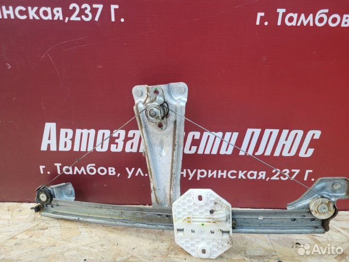 Стеклоподъемник задний правый Renault Sandero