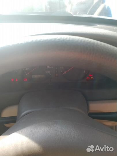 Nissan Bluebird Sylphy 1.8 AT, 2001, битый, 250 000 км