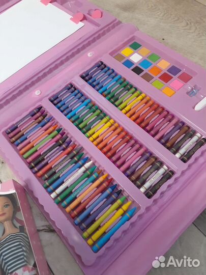 Новые игрушки и пижама для девочки