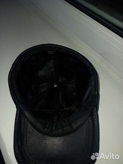 Мужская кожаная кепка