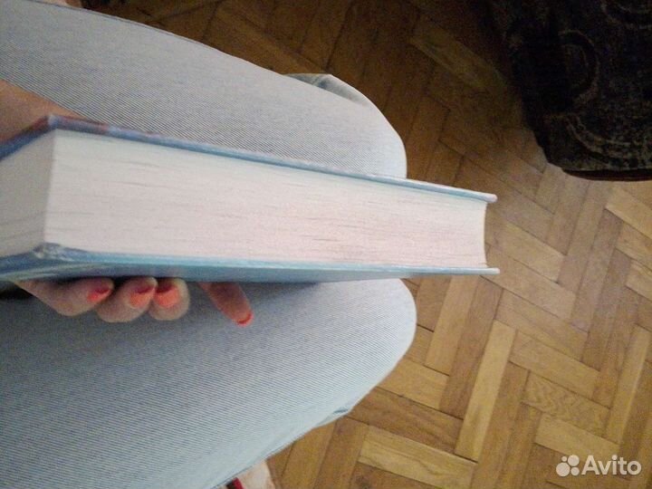 Продам книгу, самовывоз