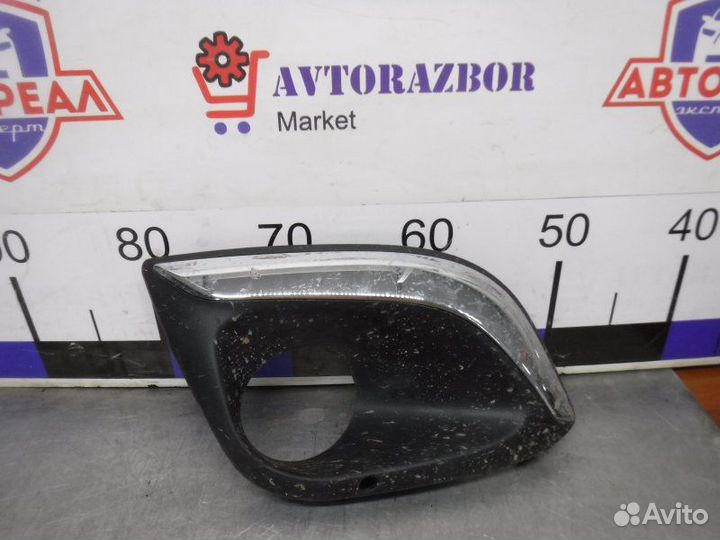 Накладка фары противотуманной передняя правая Лада