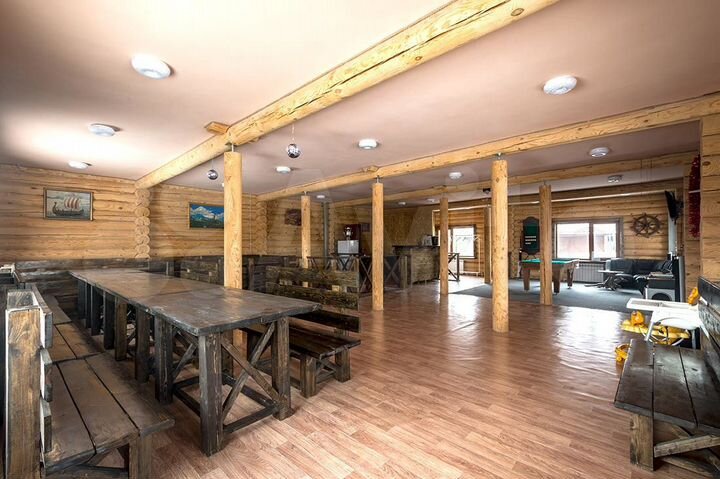 Коттедж 300 м² на участке 20 сот.