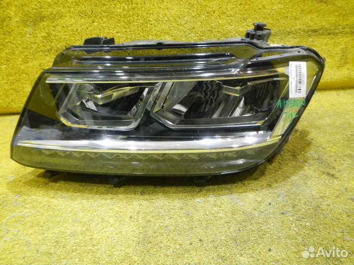 Фара левая Volkswagen Tiguan