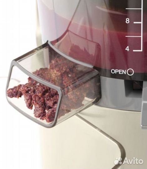 Соковыжималка электрическая Smeg SJF01creu, кремов