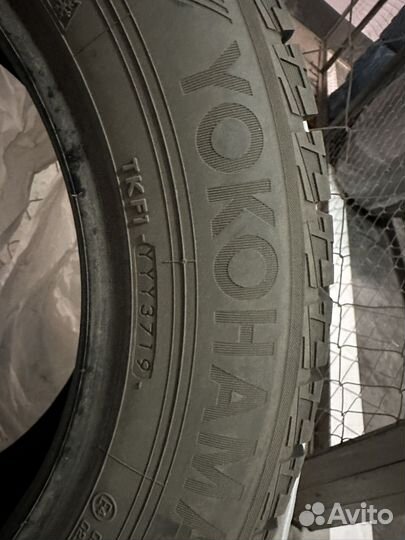 Yokohama Ice Guard IG50+ 215/60 R16 95Q