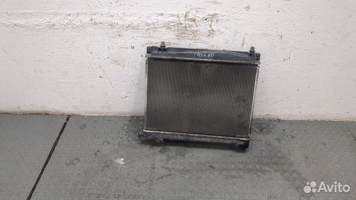 Радиатор охлаждения двигателя Toyota Urban Cruiser