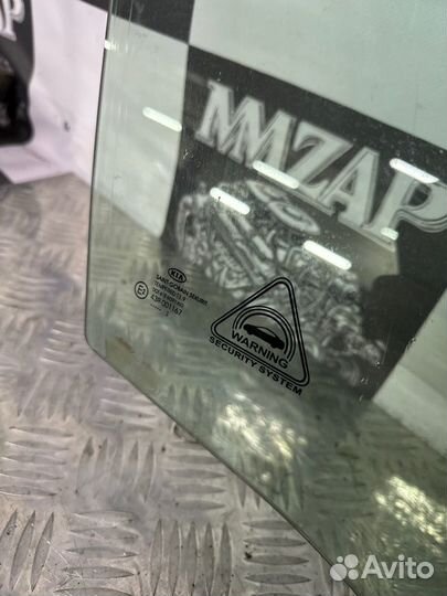 Стекло двери переднее правое Kia Ceed 2 JD 2013