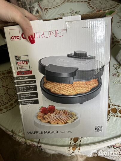 Компатктная венская вафельница Clatronic