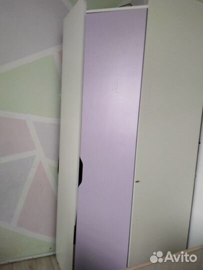 Шкаф купе. Шкаф. Стол. Кровать