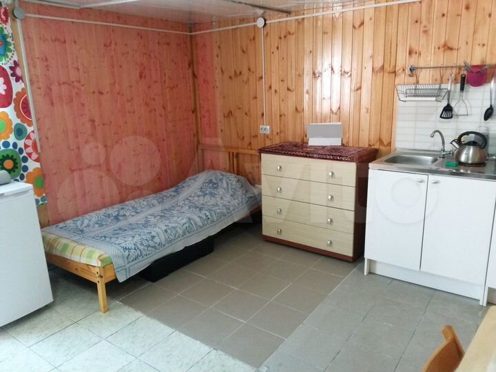 Дом 25 м² на участке 5 сот.