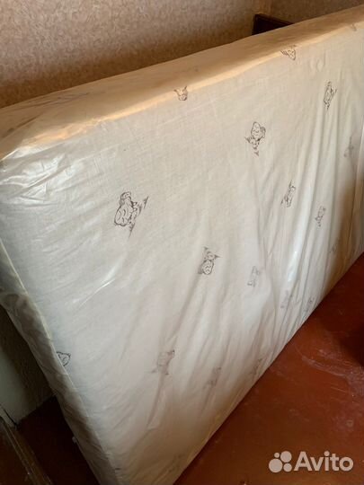 Матрас новый (900х2000)