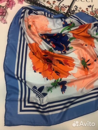 Gucci платок шелклвый 90