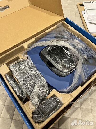 Робот пылесос philips