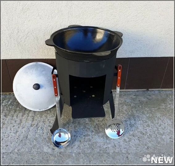 Казан чугунный с печкой