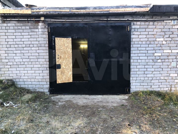 Гараж, > 30 м²