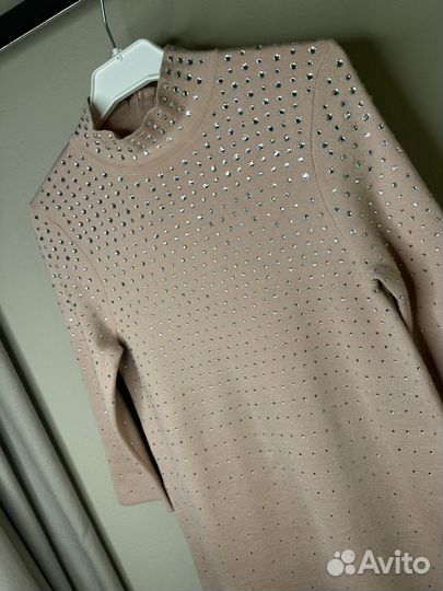 Платье розовое со стразами s