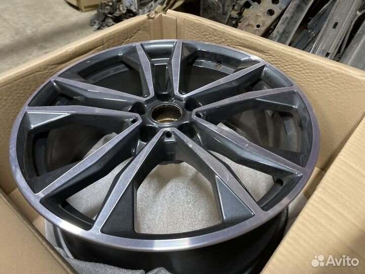 Диск литой R19 BMW X1 F48 715 стиль