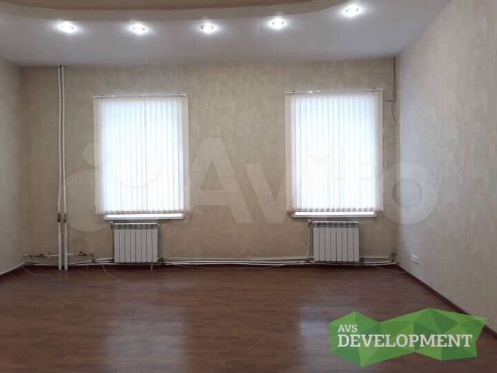 Три помещения, 72 м² на первом этаже, центр
