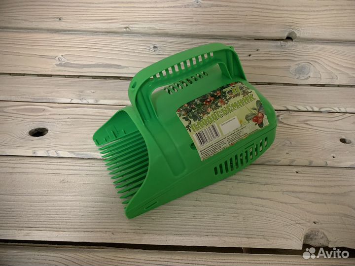 Плодосъемник для сбора ягод