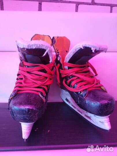 Хоккейные коньки bauer