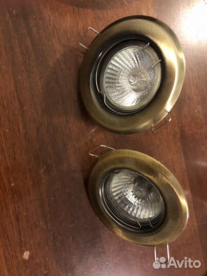 Светильник точечный