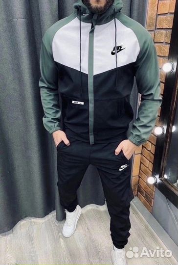 Спортивный костюм