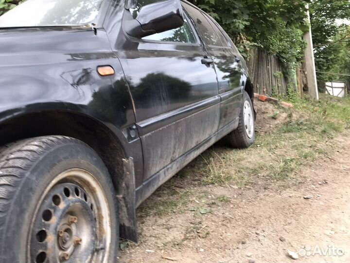 Разбор на запчасти Volkswagen Golf 3