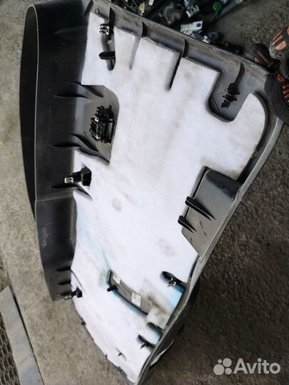 Обшивка двери багажника Cadillac SRX 2003-2009