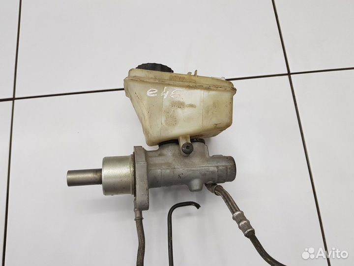 Главный тормозной цилиндр с бачком (BMW 3)