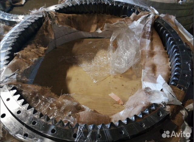 Круг поворота Caterpillar 330D