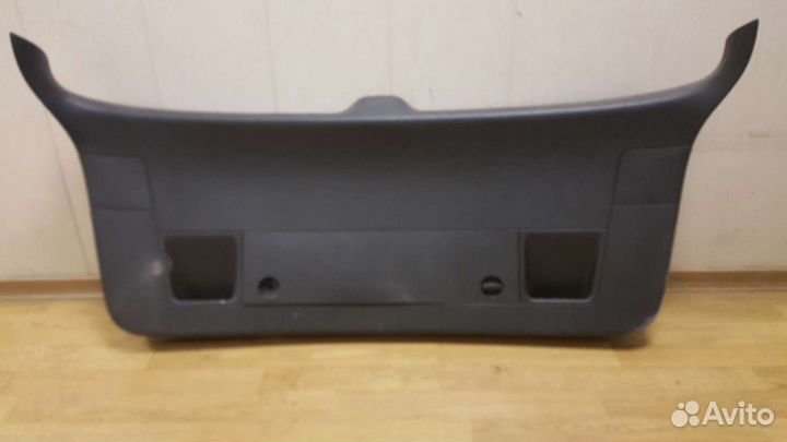 Обшивка крышки багажника VW Passat B6 универсал