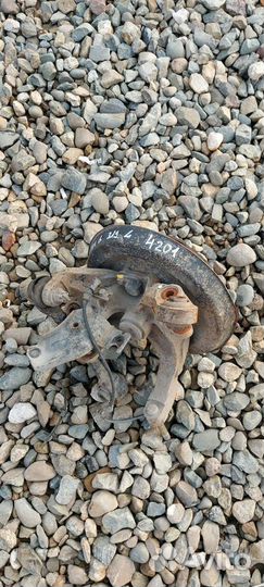 Кулак поворотный задний Honda Accord (CF, CG) VI