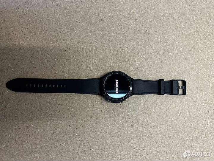 Смарт-часы Samsung Galaxy Watch4