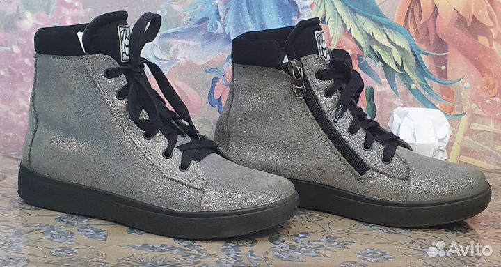 Ботинки на девочку