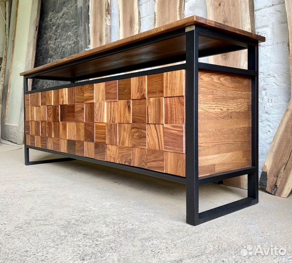 Тумба под тв с фасадами из массива ореха