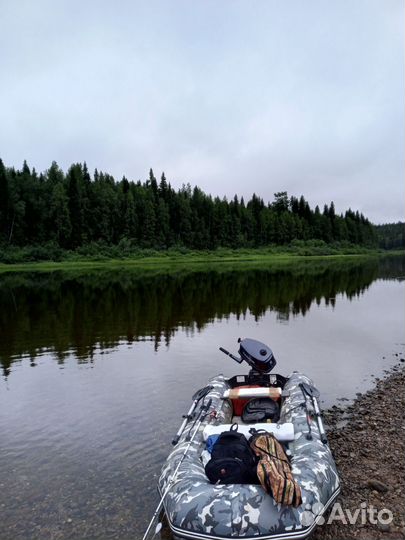 Лодка с мотором