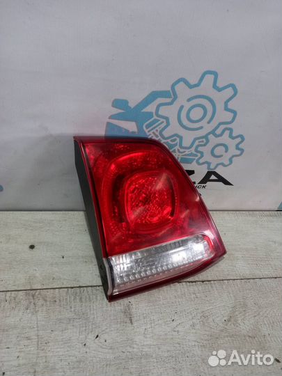 Фонарь задний крышки багажника Toyota Land Cruiser