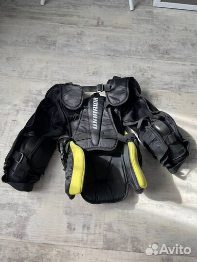 Детский вратарский нагрудник Warrior