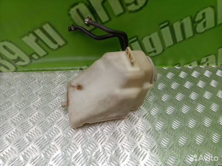 Бачок стеклоомывателя Mercedes-Benz W124 M102 2.3