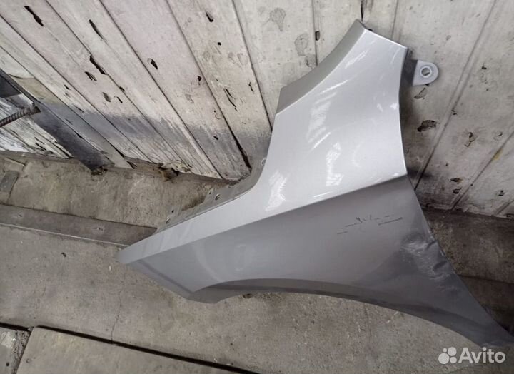 Переднее Левое крыло Skoda Rapid