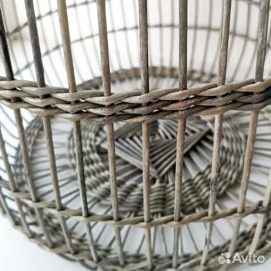 Корзина плетёная ажурная для пледов и подушек