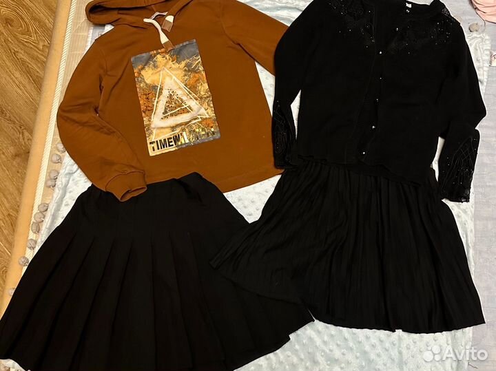 Одежда для девочки, 2,3 класс отдам бесплатно