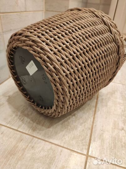 Корзина из искусственного ротанга