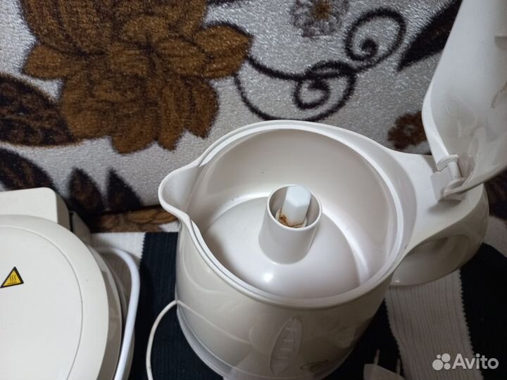 Соковыжималка elekta и вафельница kitfort